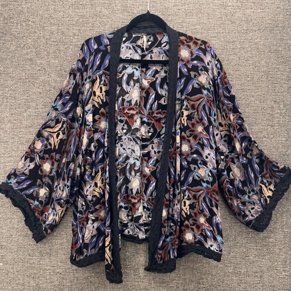 Free People Womens Kimono Cardigan Size L Fairy Floral Multicolor Crochet Boho - Picture 1 of 12